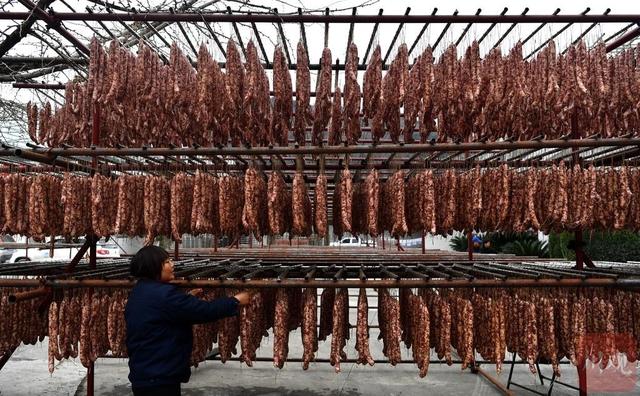 老腊肉成了脱贫“新帮手”