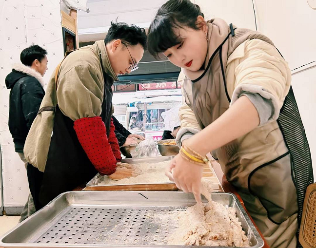 一个乡厨的非遗传承：用卧龙鲊美食，告诉全世界这个汉字读“zha”