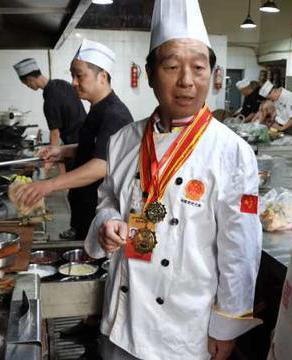 香酥鸭、当归炖鸡等传统技艺支撑起川菜大师刘和平50年的餐饮人生