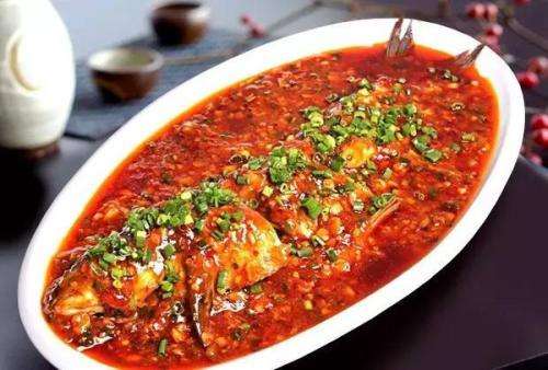 传统名菜——豆瓣鱼